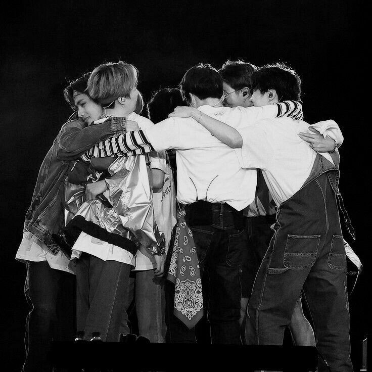 bts_rkive_army7's tweet card. "BTS Are Seven Members and Will Always Be – No One Can Ever Change That" To all ARMYs around the wor