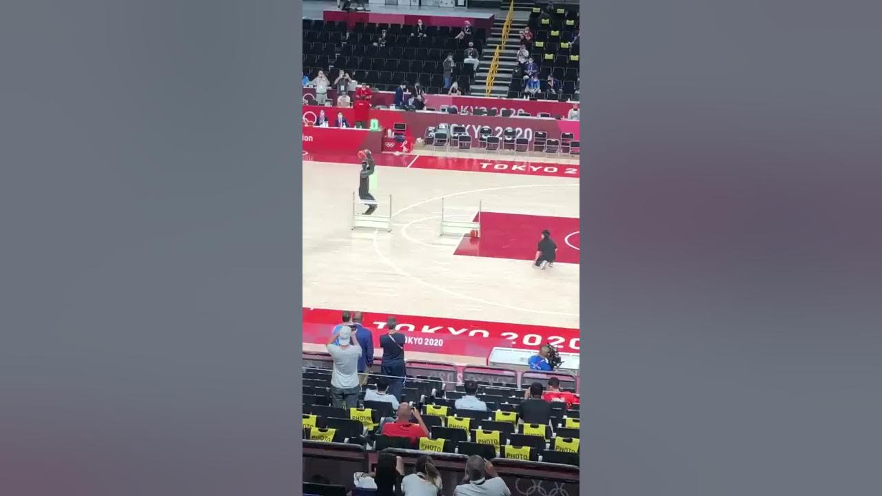 ArControls's tweet card. Japanese basketball robot wows at half-time of USA-France game 👀