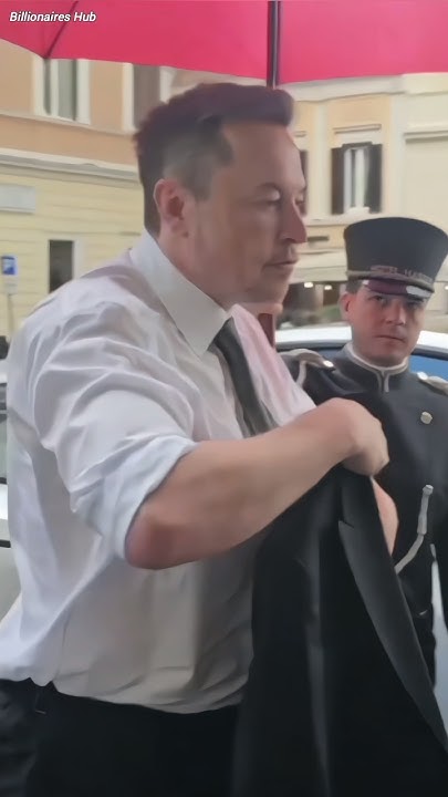 KatieLou1082843's tweet card. Elon Musk vs Ronaldo Security 💂😱 #RocketScience #respect #elonmusk...