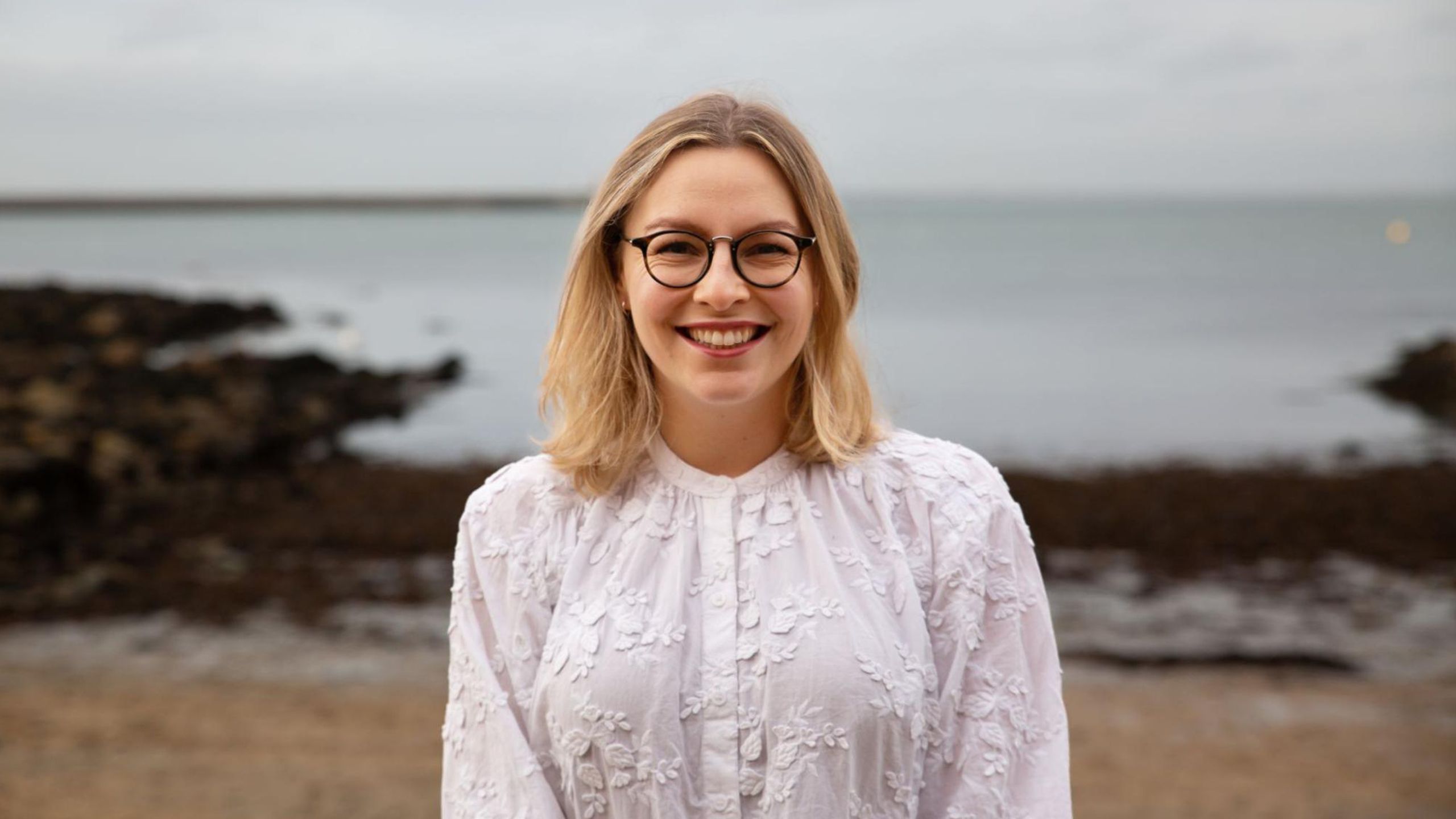 styron_sam's tweet card. Charlotte Dann is a creative technologist and maker based in Brighton, England. Her generative art practice engages with the materiality of the web, using JavaScript and digital fabrication tools to...