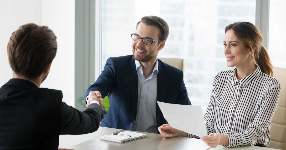 devsdata's tweet card. Discover the top human resources staffing agencies and learn how to select the right partner to meet your business’s unique recruitment needs effectively.