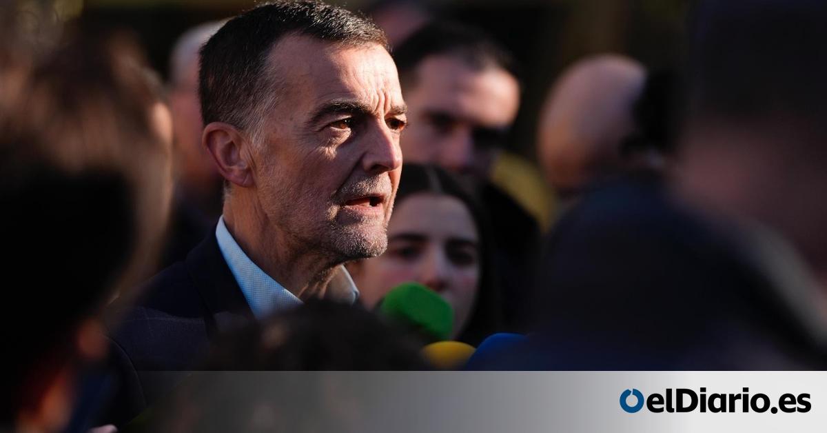 JerezAndalucia's tweet card. El líder federal de IU será candidato a la Junta con la marca Por Andalucía, que se mantiene, y considera que su aterrizaje da "un vuelco" al panorama político al obligar al PP de Moreno a preocupa...