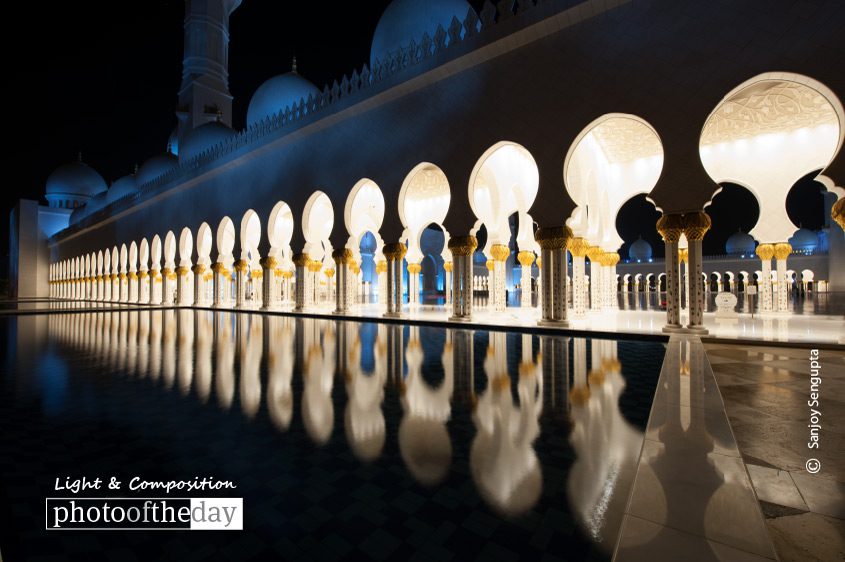 Gr8Architecture's tweet card. I took this photo during my recent trip to Abudhabi, to shoot Sheikh Zayed mosque. Though I missed the blue hour, the well illuminated facade of the mosque and its…