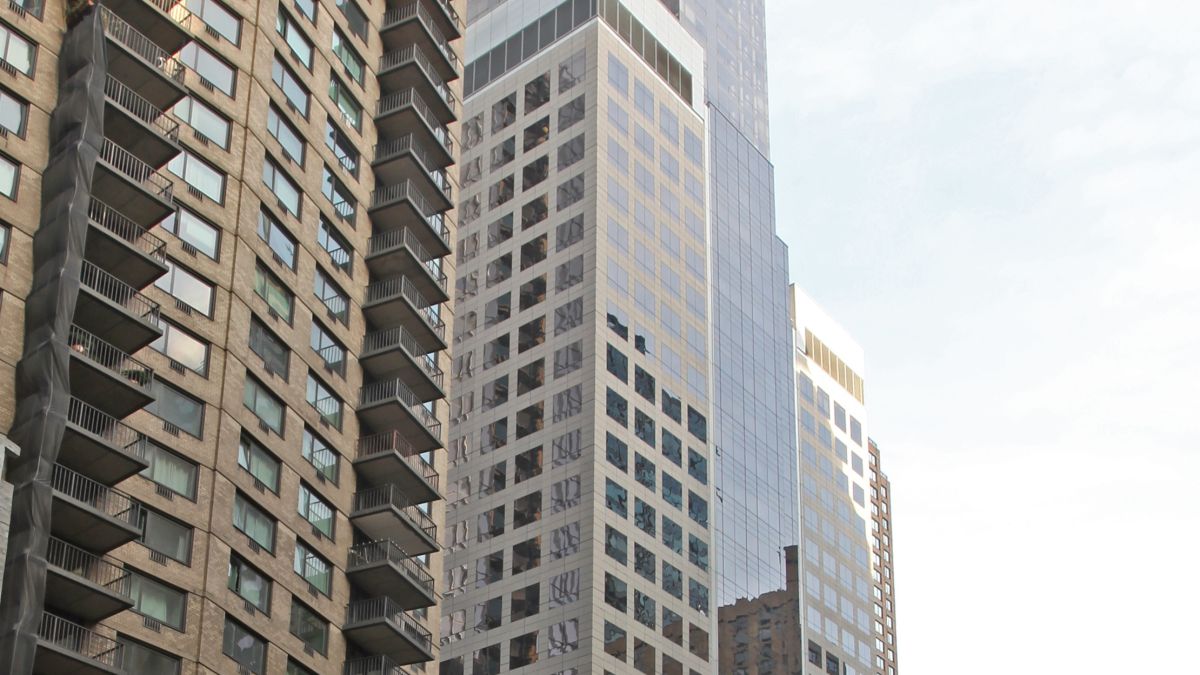render_dev's tweet card. Wells Fargo is lending $345 million to finance the acquisition of the office condominium portion of 1745 Broadway.