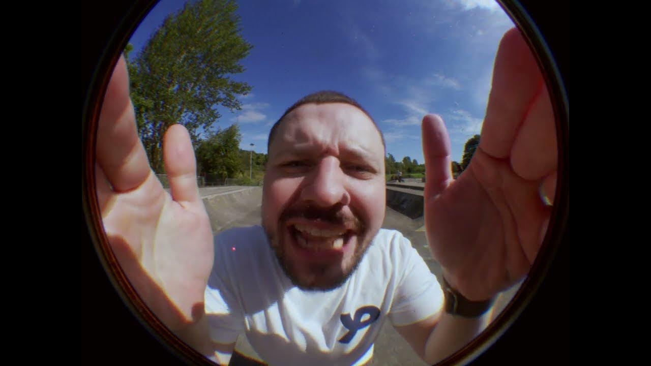 rockcurrent's tweet card. Dictator - HL7