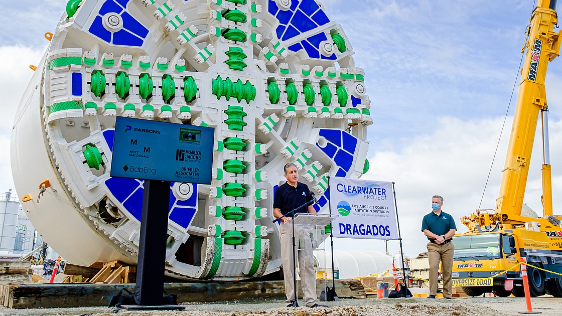 digiconengineer's tweet card. 　米カリフォルニア州ロサンゼルスの地下約112mで建設中だった排水トンネルの一部が崩壊した事故を巡り、事業を進めていたロサンゼルス群衛生局が2025年8月9日に住民説明会を開いて当時の状況を明らかにした。