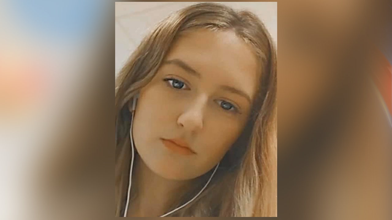 FOX13News's tweet card. Bradenton police are searching for Laura Albritton, 14, who was last seen Tuesday, June 23 walking toward Manatee Ave. West. 