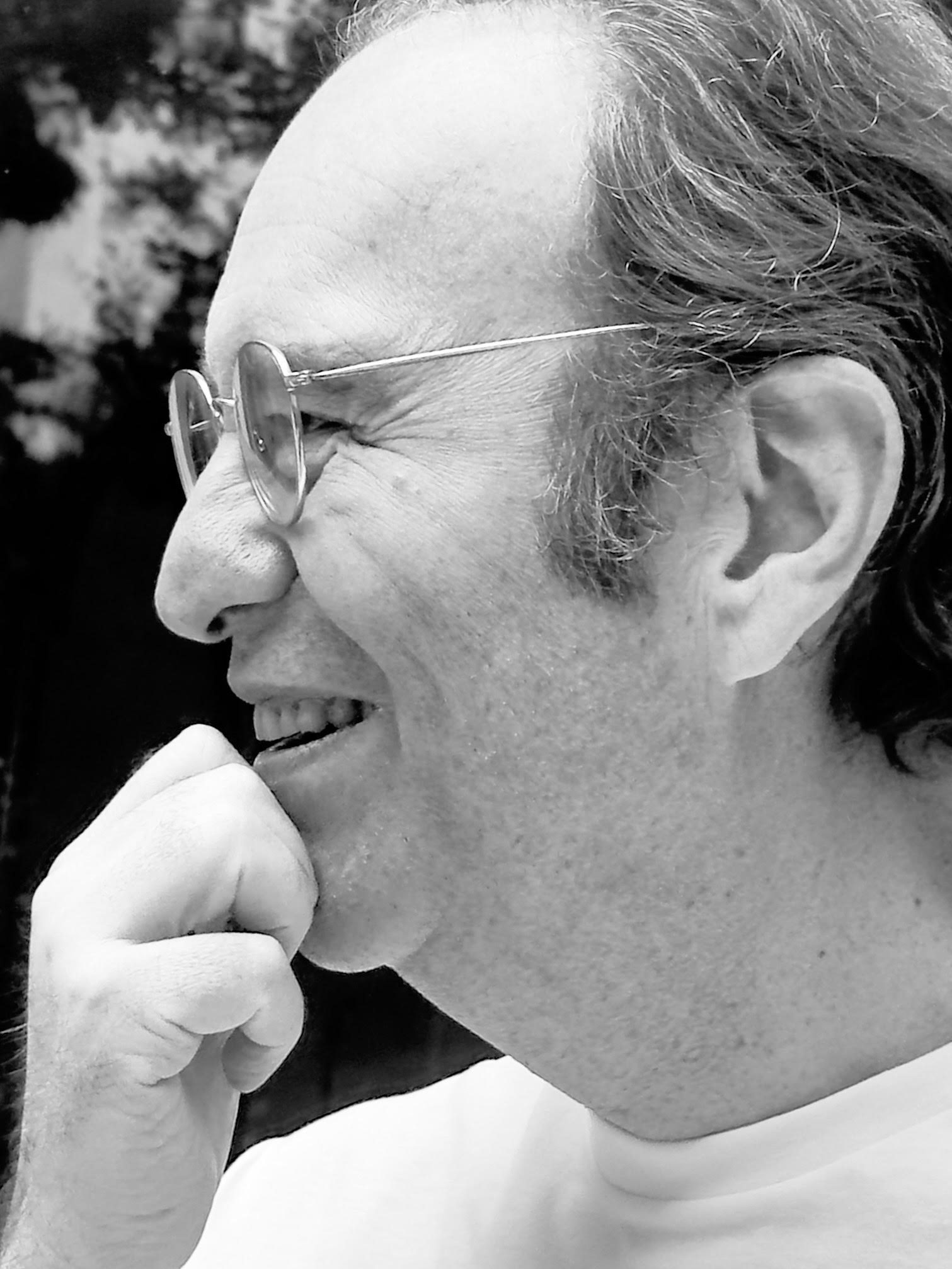 ValexD2R's tweet card. Découvrez l'importance de l'IA européenne souveraine pour préserver l'autonomie technologique du continent face aux géants.