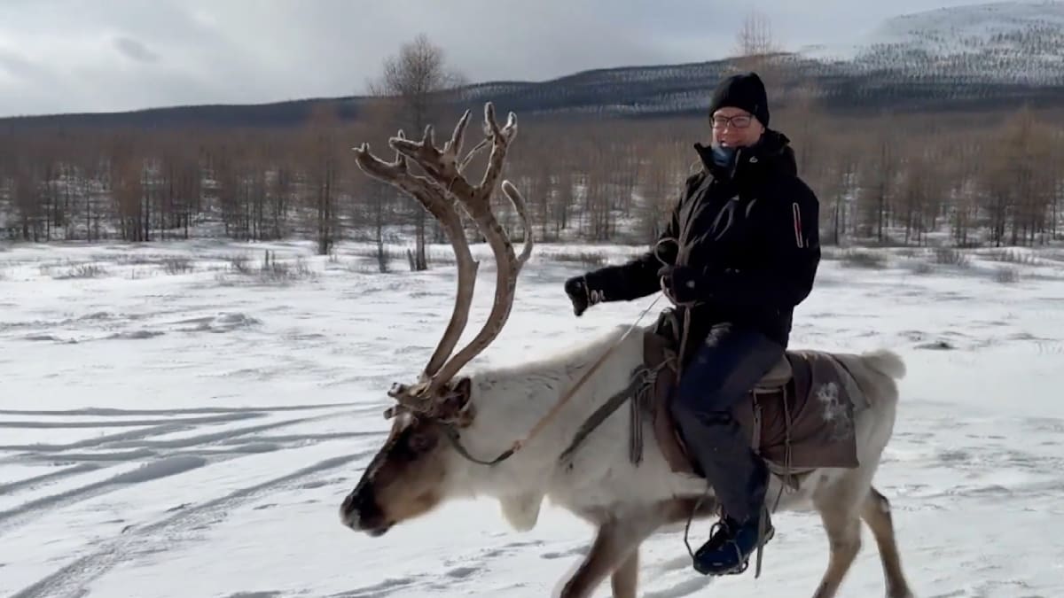 wellpresso's tweet card. WELT-Redakteur Michael Fabricius war zehn Tage lang unterwegs in der Mongolei. Eine Reise voller warmherziger Begegnungen in Eiseskälte, ein Ort wie aus einer anderen Galaxie.