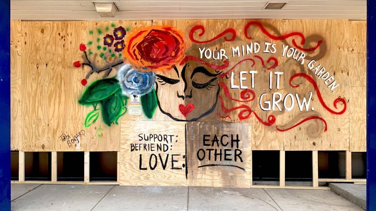 KnowledgeIsFre5's tweet card. A week after the downtown Dallas studio of two local sculptors was looted, the plywood boards over the windows are helping a community transform hurt into healing. The once-bare boards protecting...