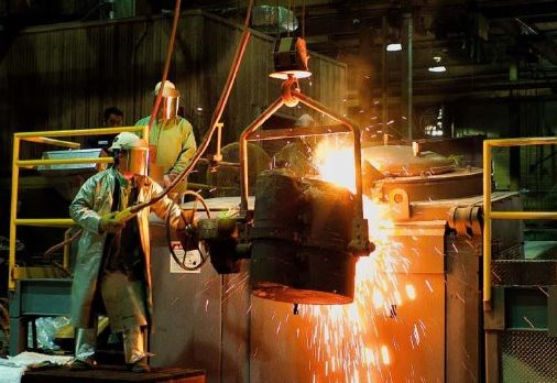 Cashcow_NL's tweet card. Tips Analisten - Aalberts presenteerde over het eerste halfjaar tegenvallende cijfers. Het  bedrijf gaf in juli ook een neerwaartse bijstelling van de vooruitzichten. In