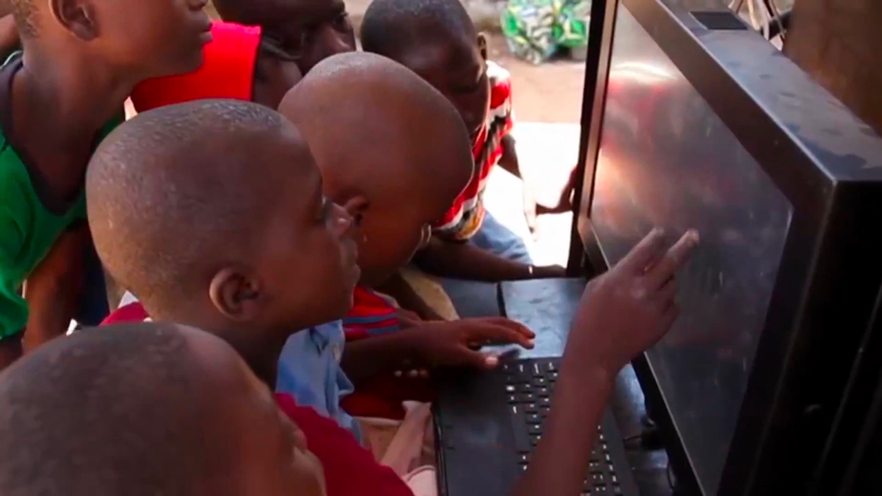 ProjectsforAll's tweet card. How a TED Talk by Sugata Mitra inspired a school in the cloud for...