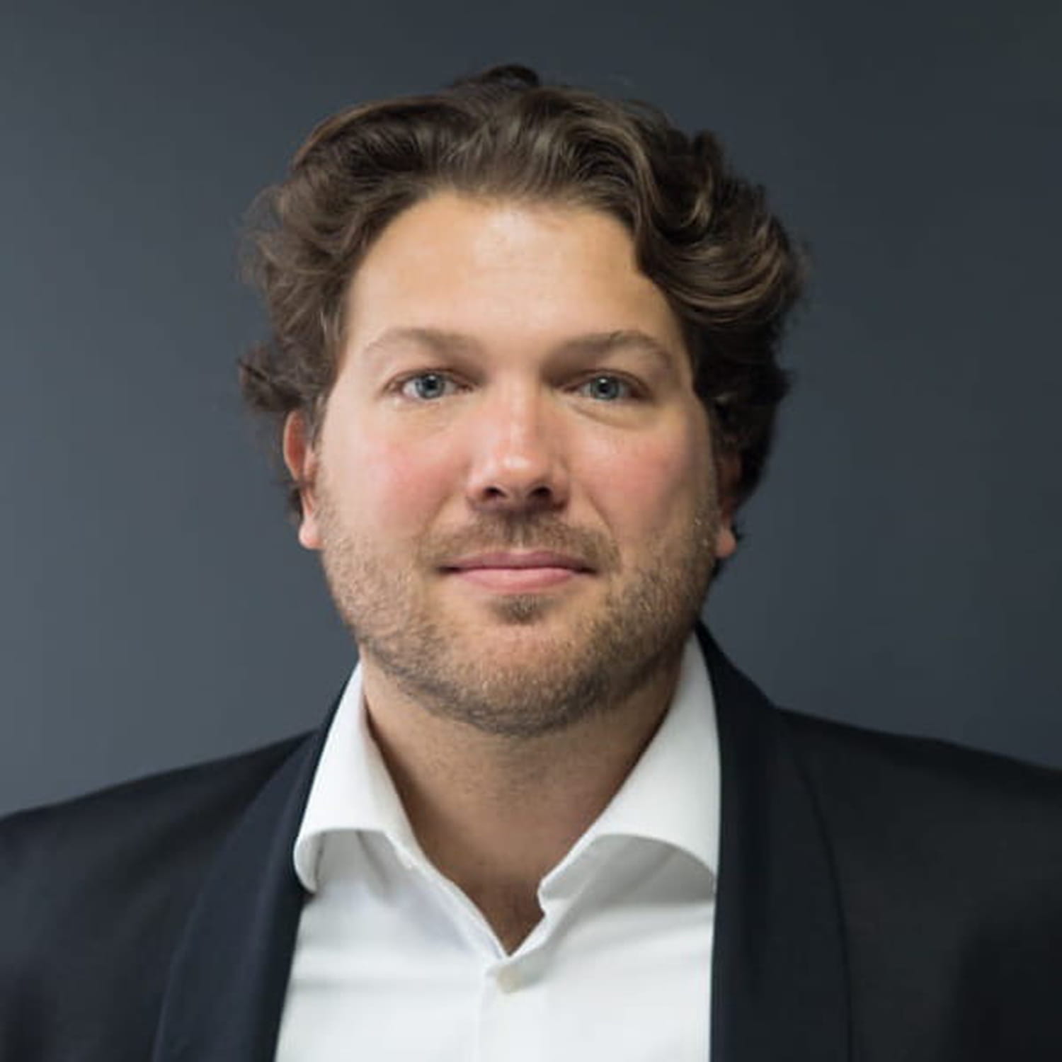 SewanGroupe's tweet card. Les TPE / PME sont la cible de cyberattaques parmi lesquelles les malveillances touchant à la téléphonie IP. Insidieuses et récurrentes, mais plus discrètes, elles peuvent être très couteuses...