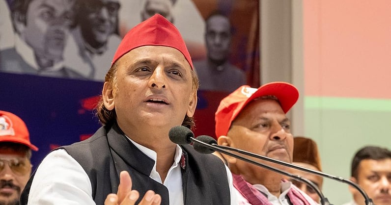 JuniorVikatan's tweet card. பீகார் தேர்தல்: "SIR-ன் விளையாட்டு தமிழ்நாடு, மேற்கு வங்கத்தில் செல்லுபடியாகாது" - அகிலேஷ் யாதவ்