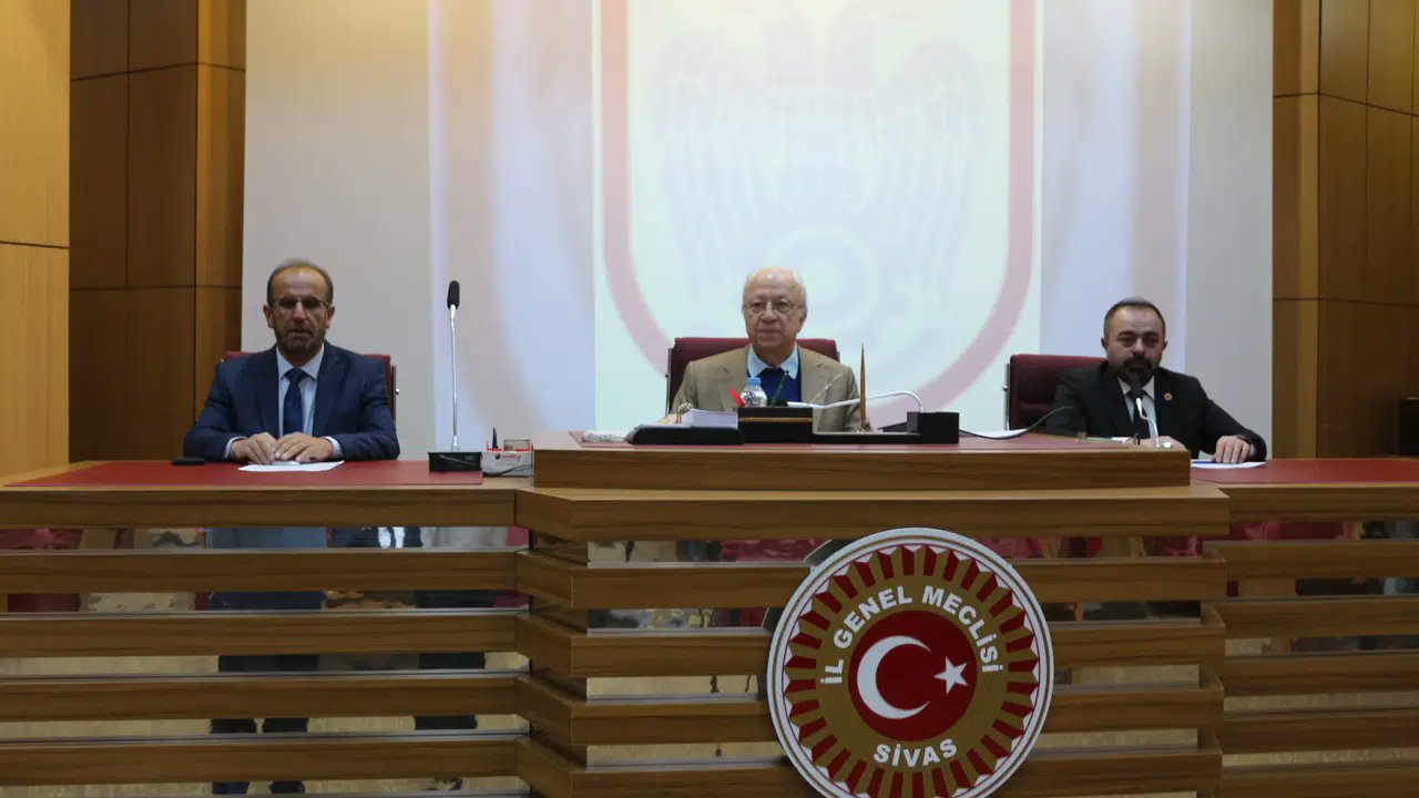 bizimsivascomtr's tweet card. Sivas Ekonomisine Büyük Katkı: OSB’de İstihdam Artışı Dikkat Çekiyor! Sivas Organize sanayi Bölgesi'nde Rekor büyüme! Detaylar Haberimizde...