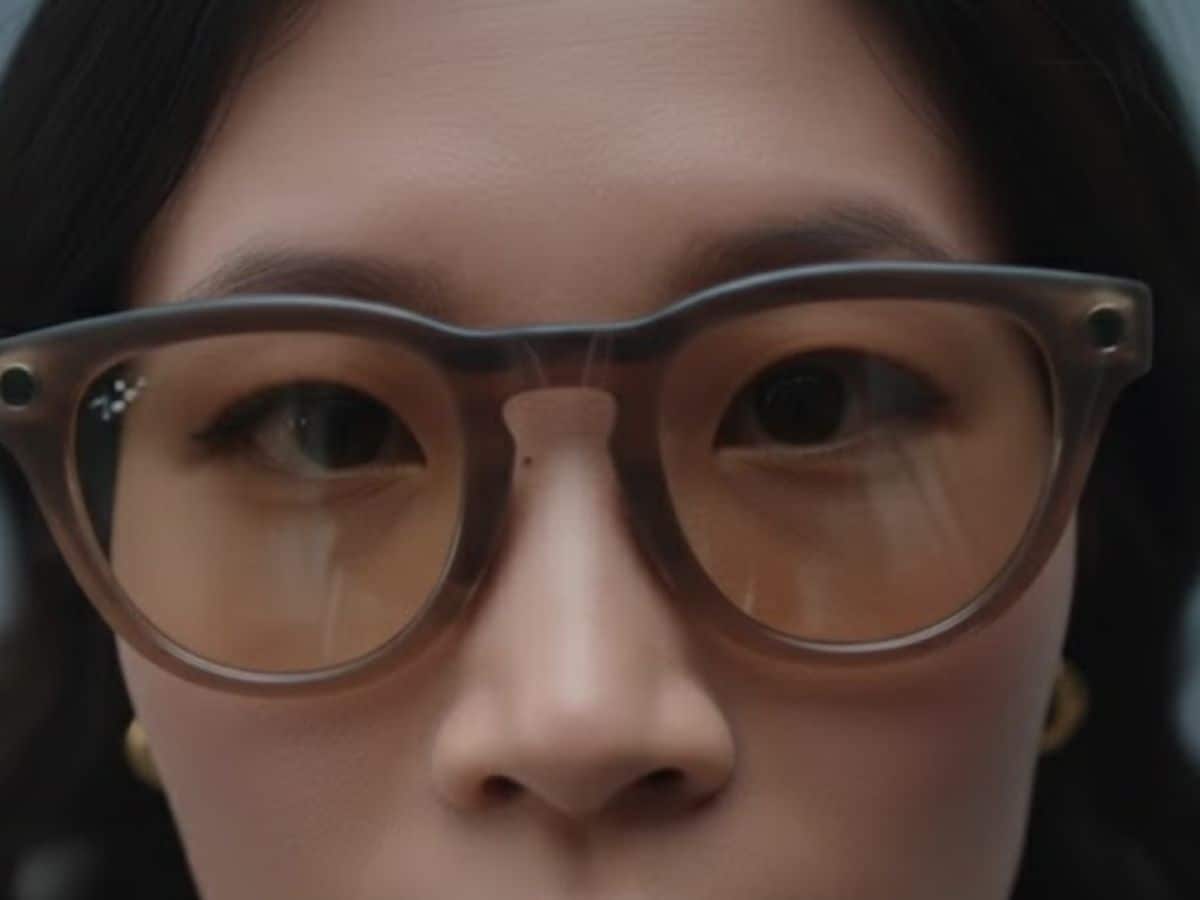 TechlusiveOFCL's tweet card. Meta Ray-Ban smart glasses are now on sale in India via Amazon. What's special about them? They offer AI-powered features, hands-free controls, a built-in camera, and a lot more. Check details here.