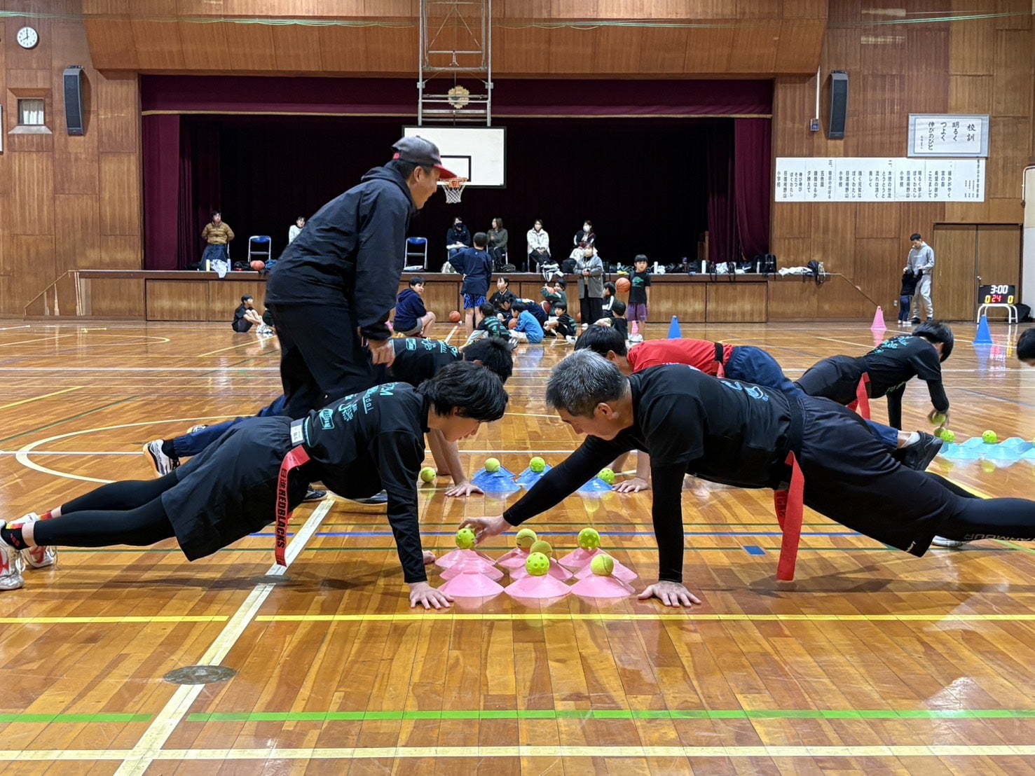 yokideai1's tweet card. 今日の中学生タグは徹底的に基礎固めを行いました🏉 ★1時間目：アタック基礎固め  ★2時間目：基礎体力  ★3時間目：ディフェンス基礎固め  来たるリベンジの…