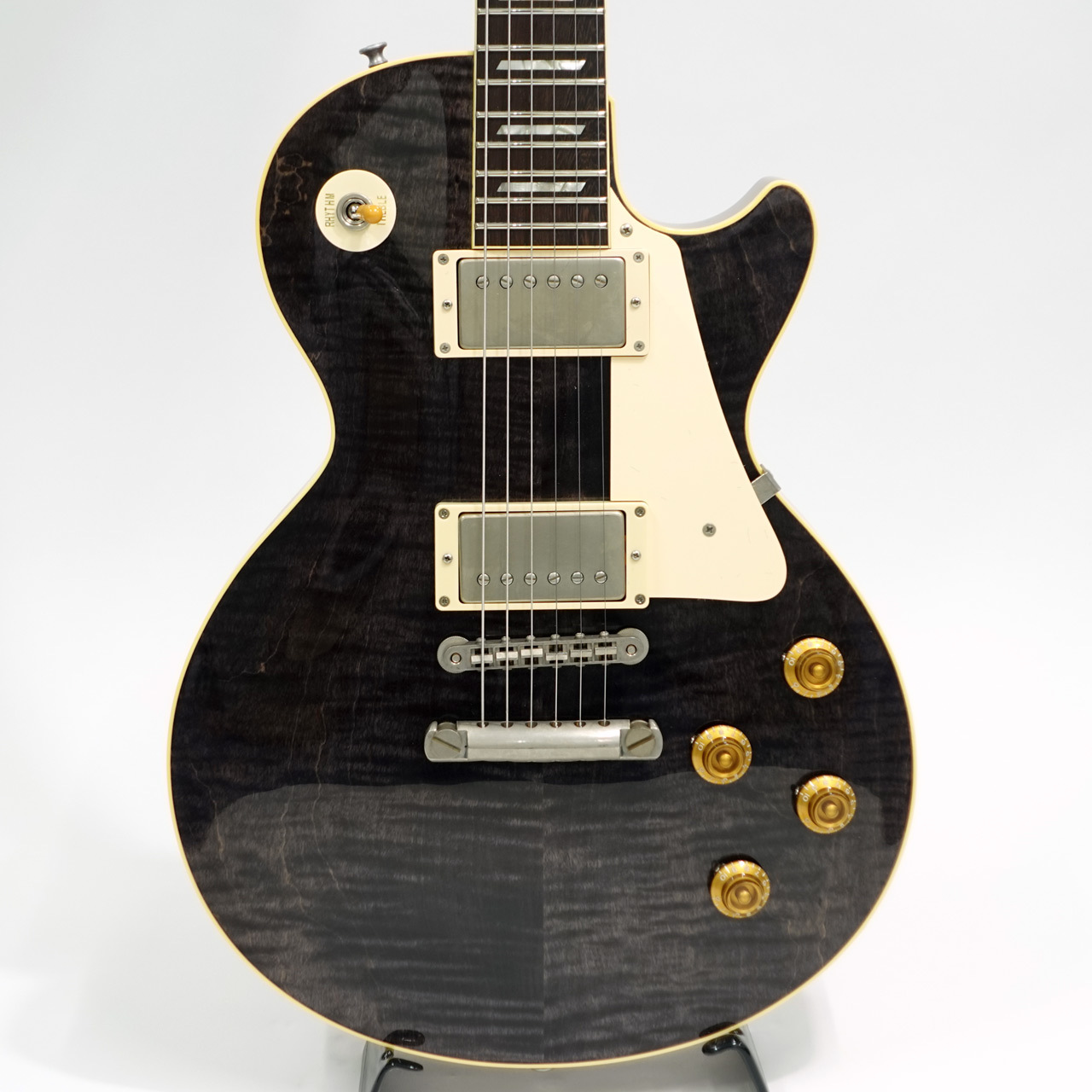 cmt_malt's tweet card. 黒系／(株)ワタナベ楽器店／大阪店／人気の高い"Bizen Works"からニカワ接着、マダガスカルローズウッド指板採用のBurned Standardが入荷！