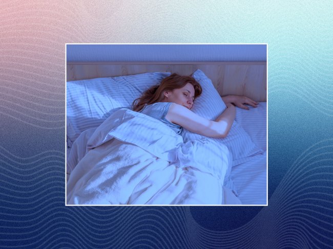 thisisflowspace's tweet card. We spoke to doctors about what to look for in the best pillows for back pain that relieve pressure and promote a better night's sleep.