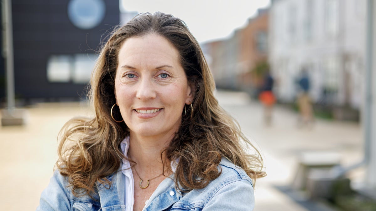 Sydsvenskankult's tweet card. ”Det finns många likheter mellan skrivandet och en terapeutisk process.”