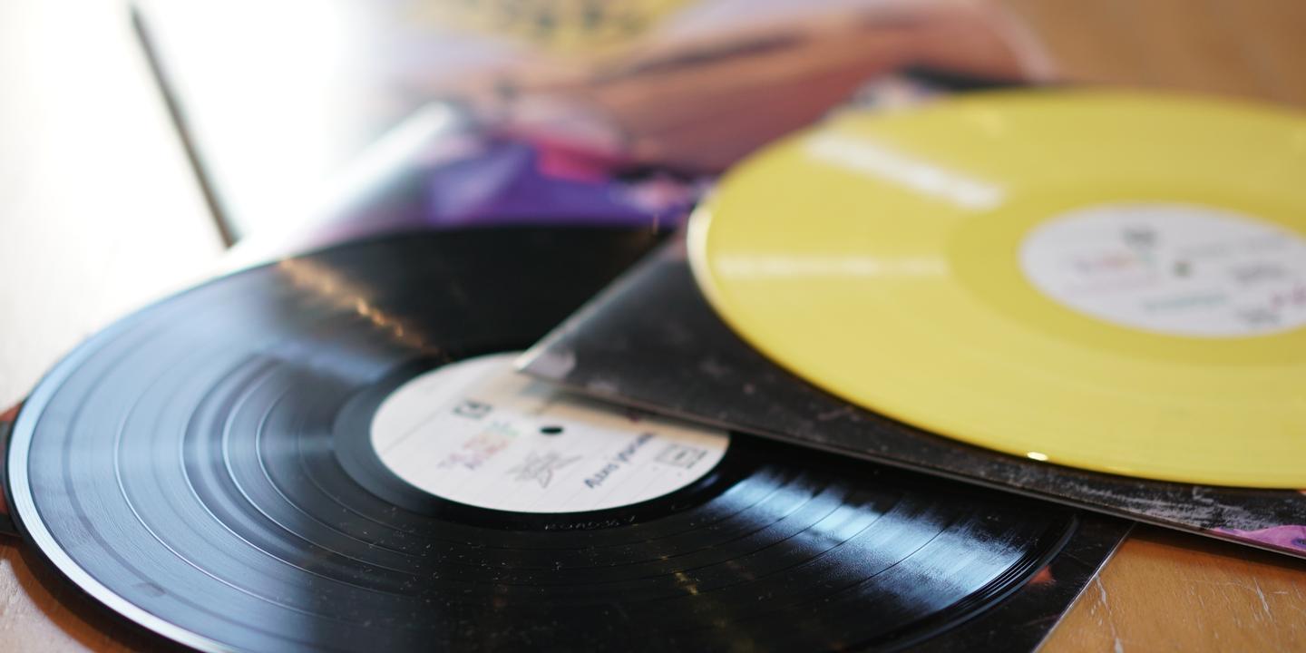 G4F_Records's tweet card. Alors que la tendance est à la dématérialisation dans le secteur des jeux vidéo, les fans jettent leur dévolu sur les vinyles de leurs bandes originales.