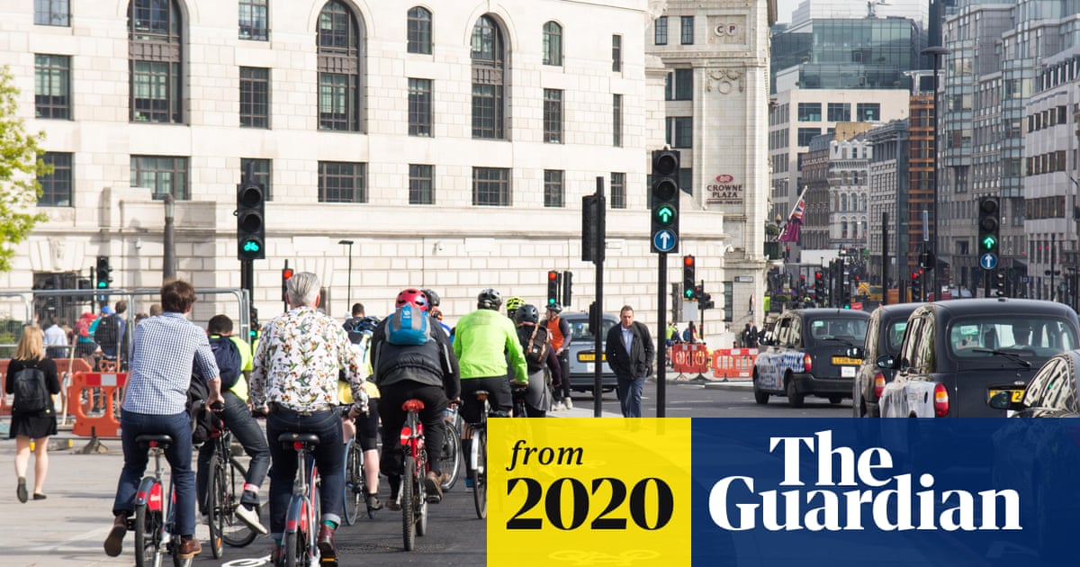 chrisdarcyburt's tweet card. A report shows that when bike lanes are built, people cycle more and drive less