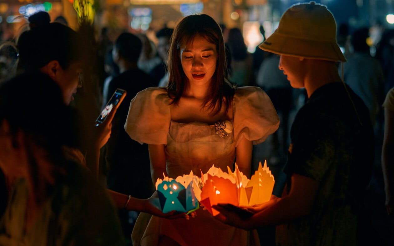 WWF's tweet card. Join us again next year for Earth Hour 2026 on Saturday, 28th March at 8:30 pm your local time as we create the Biggest Hour for Earth.