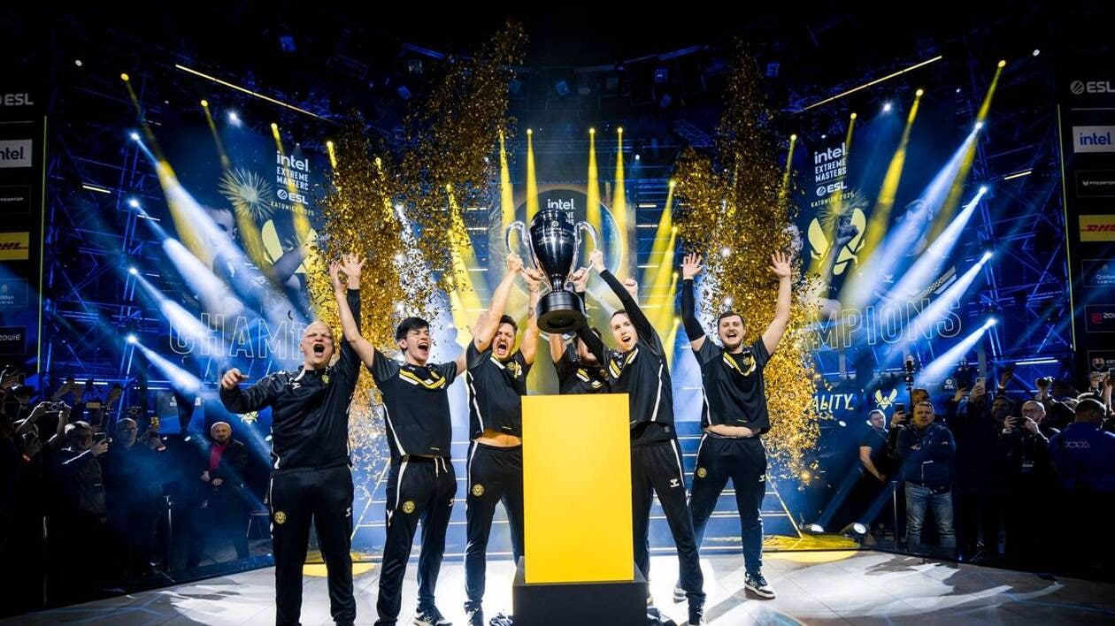 CorentinBonizec's tweet card. Sur le jeu Counter-Strike 2, la structure française Team Vitality peut compter sur un Sarthois d’adoption, Rémy « XTQZZZ » Quoniam. Installé à Mulsanne avec sa famille, il partage désormais son temps...