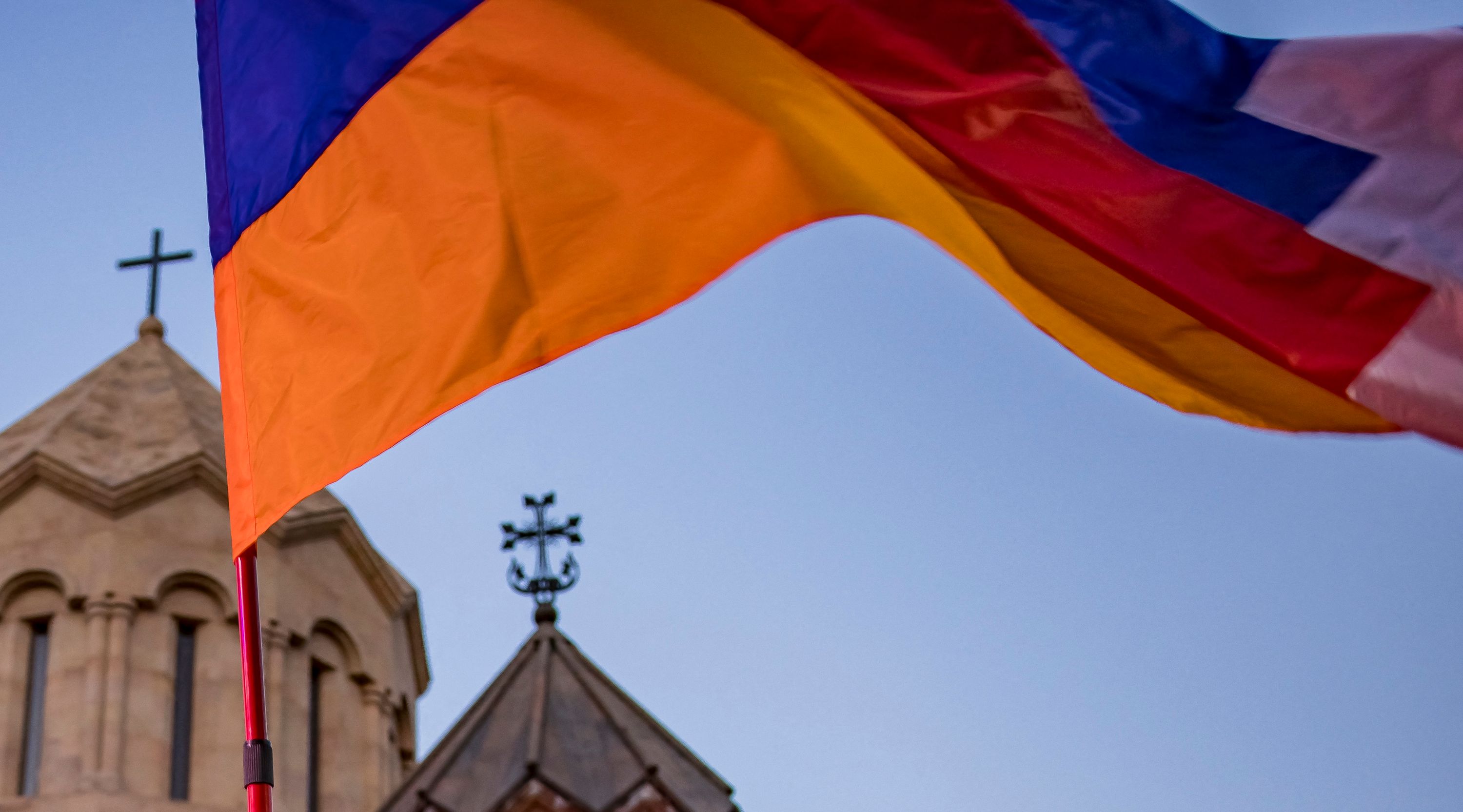 leJDD's tweet card. TRIBUNE. Il y a deux ans jour pour jour, le 19 septembre 2023, les chars azéris entraient dans le Haut-Karabagh et annexaient la région en moins de vingt-quatre heures. Une catastrophe humanitaire...