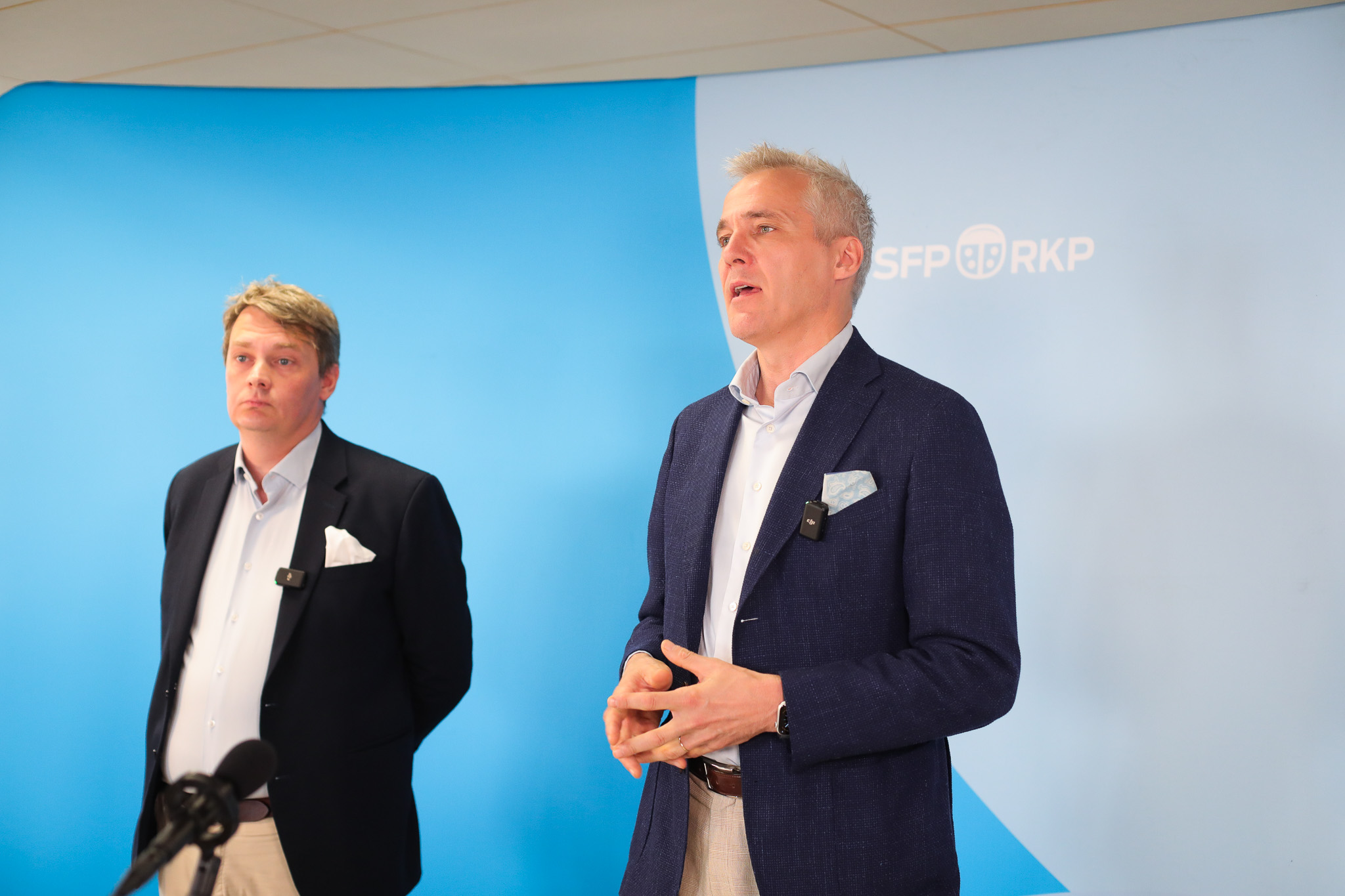 sfprkp's tweet card. Ruotsalainen eduskuntaryhmä on kesäkokouksessaan koonnut kasvutoimet neljään keskeiseen kokonaisuuteen, jotka ovat ratkaisevia kasvun vauhdittamiseksi: investoinnit, ulkomainen työvoima, yritysten...