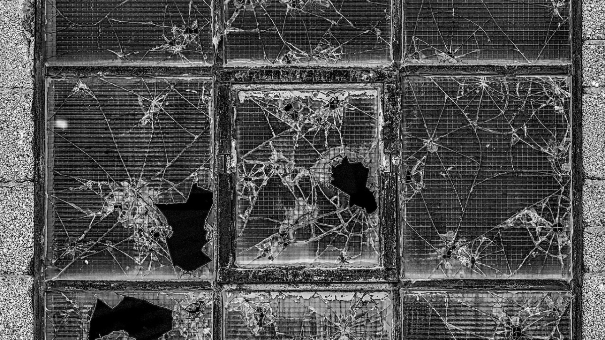 golem's tweet card. In dem betagten Betriebssystem Windows Server 2012 klafft eine Sicherheitslücke. Ein Patch ist verfügbar, jedoch bisher nur von einem Drittanbieter.