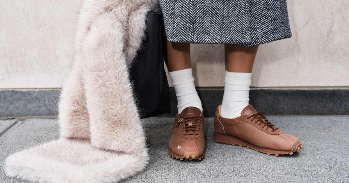 SwayEffect's tweet card. Get your holiday ensembles and gift shopping sorted with this week's fashion and beauty launches.