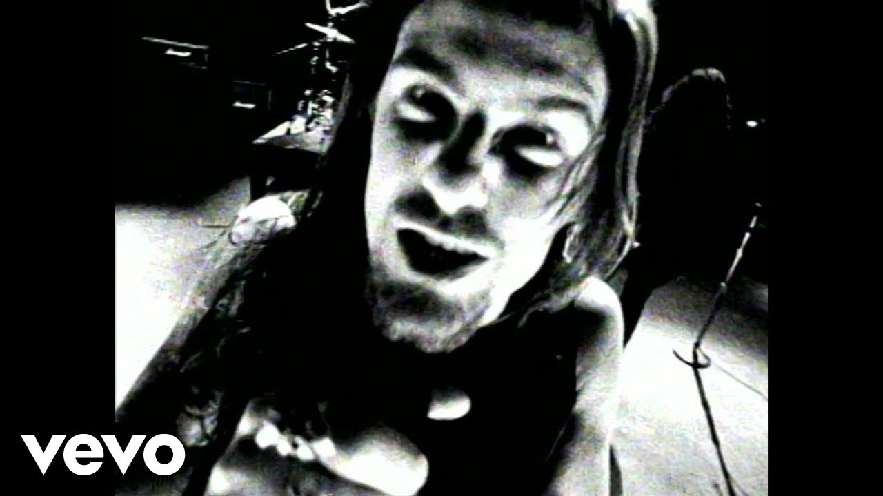 tosu10c's tweet card. The Poor - More Wine Waiter Please