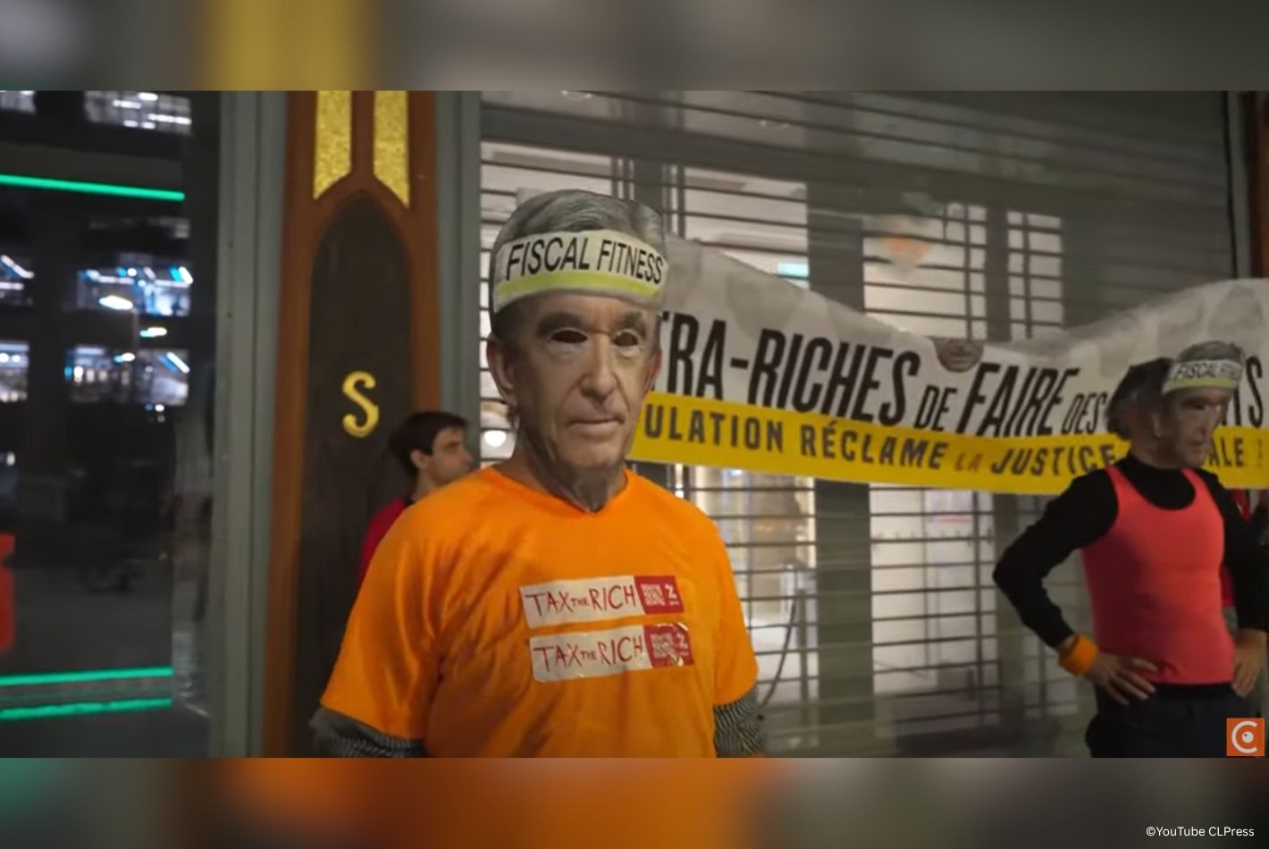 Contrepoints's tweet card. Mercredi 1er octobre, une quinzaine d’activistes d’Attac ont mené une action devant le magasin « La Samaritaine », dans le 1er arrondissement de Paris. Masqués avec le visage de son propriétaire,...