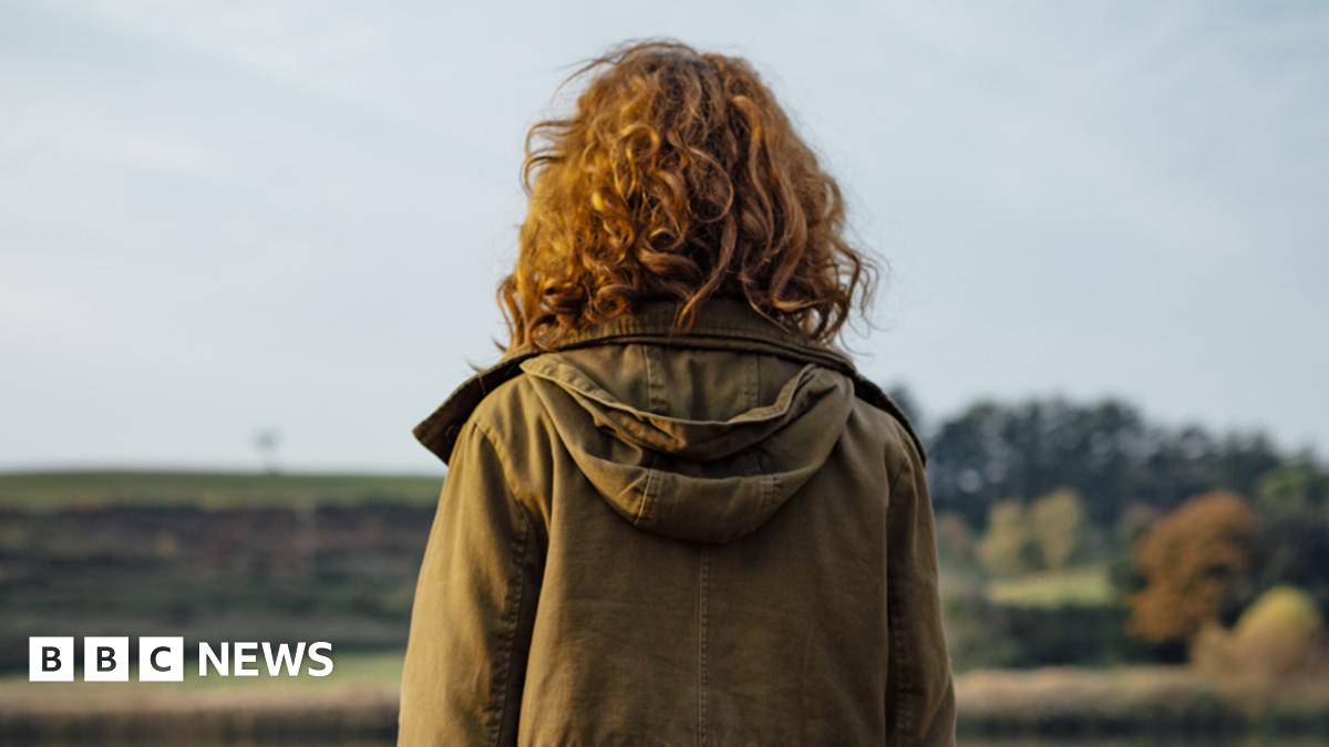 hannahsbee's tweet card. It follows a landmark review of gender services in England which warned of a lack of research.