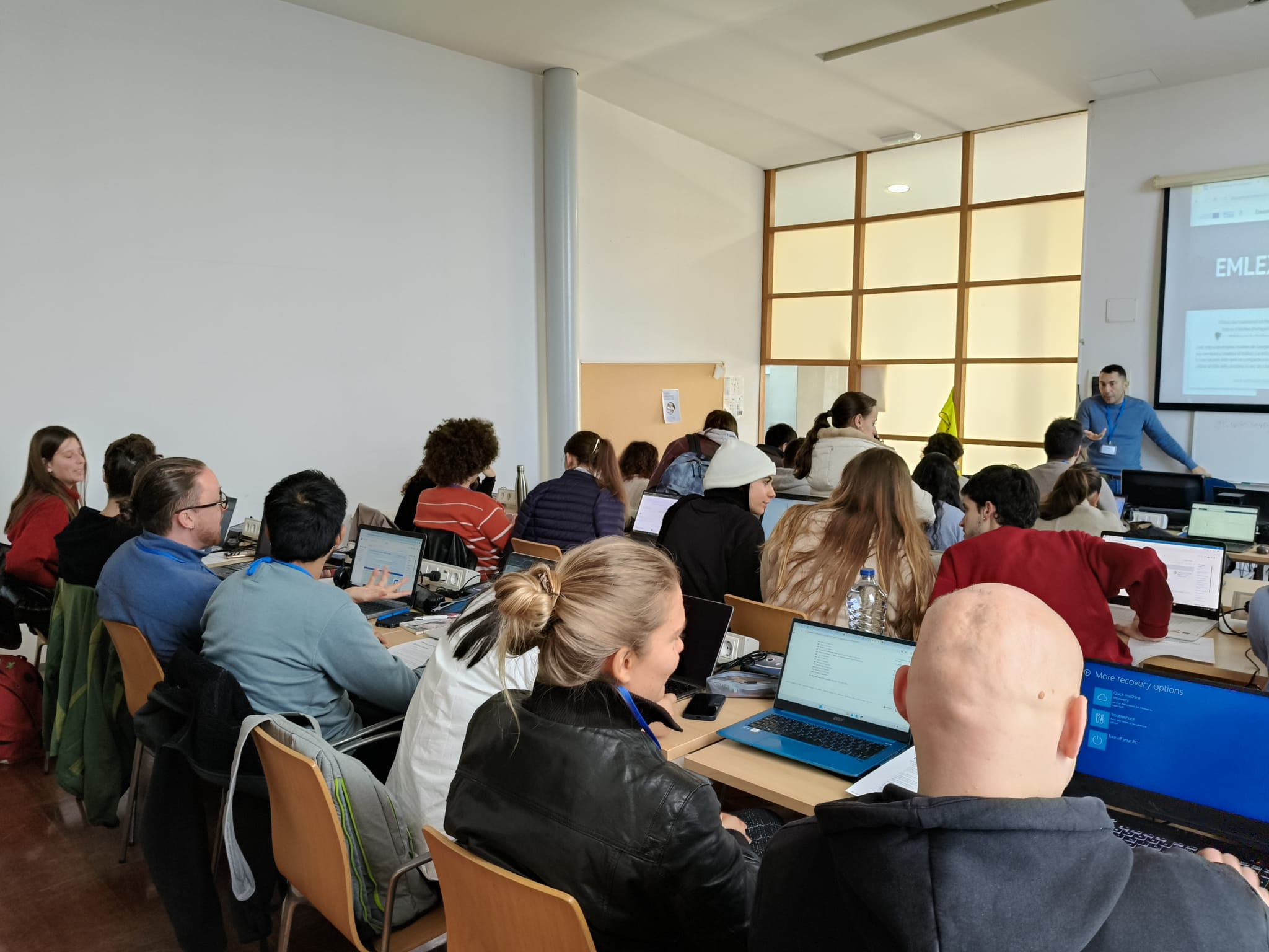 CValcrcel's tweet card. At the Pontevedra Campus of the University of Vigo, a new edition of the EMLex Wiktionary Hackfest is taking place under the title “Acariñando as palabras” (“Cherishing words”). The event, led by...