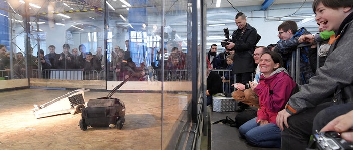 UHA68's tweet card. La quatrième édition de Makerfight aura lieu ce samedi 21 avril, à Motoco. Une fois de plus, l’équipe du fablab mulhousien Technistub donne rendez-vous aux amateurs de robots et, plus largement, à...