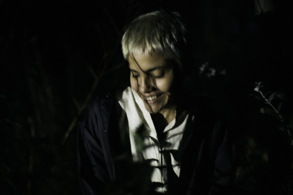 FORCEDEXPOSURE's tweet card. To the sound of cumbia rhythms, noisy bass tremors, frantic violin phrases and spectral electronics, the Peruvian-born artist creates a moving meditation on home and homeliness, from the unconscious...