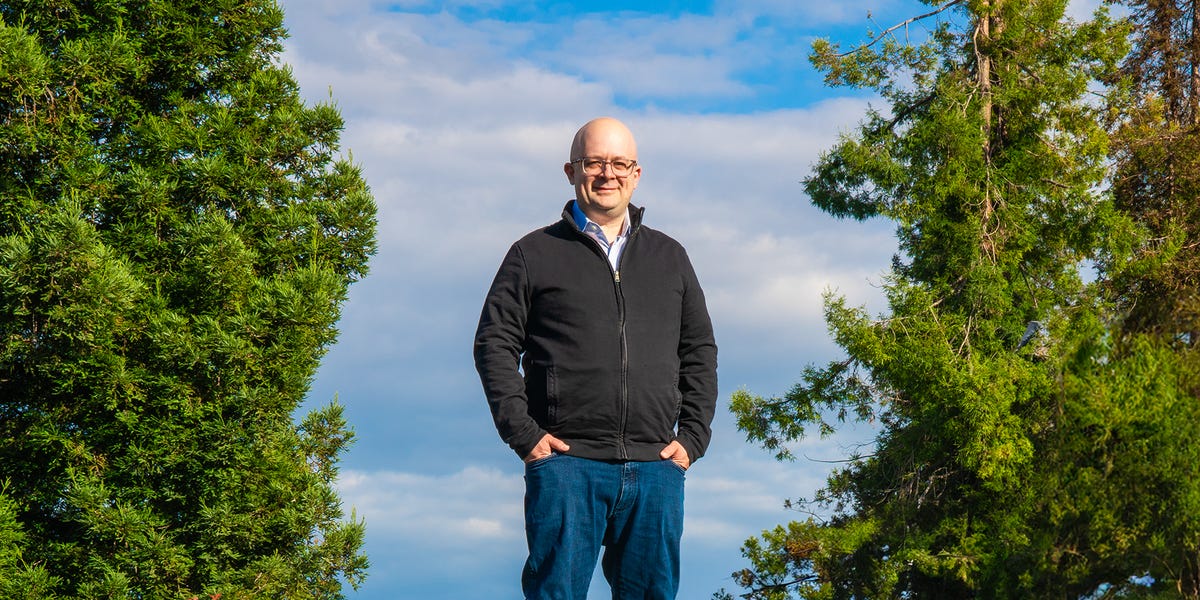 fundingnews_'s tweet card. The new funding round for Collaborative Robotics was led by General Catalyst and boosts the startup's valuation to more than $500 million.