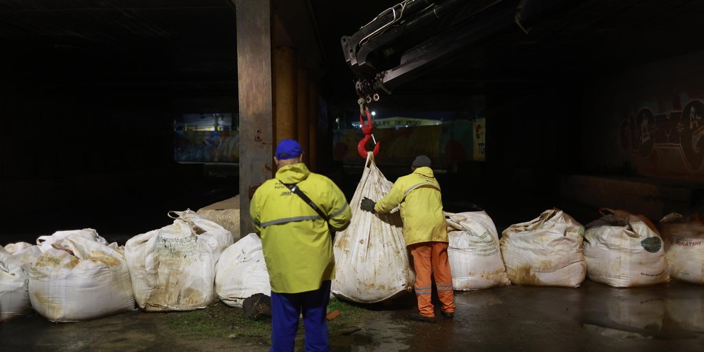 gzhdigital's tweet card. Motoristas que frequentam a região devem buscar rotas alternativas para o Centro Histórico 