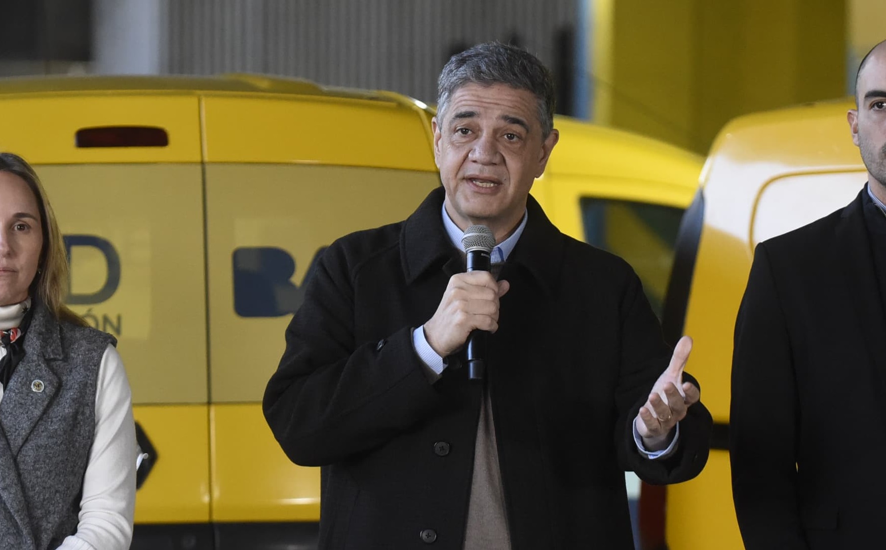 Contraeditor's tweet card. La muerte de una turista brasileña atacada por un hombre con problemas de salud mental expuso el vacío estatal y