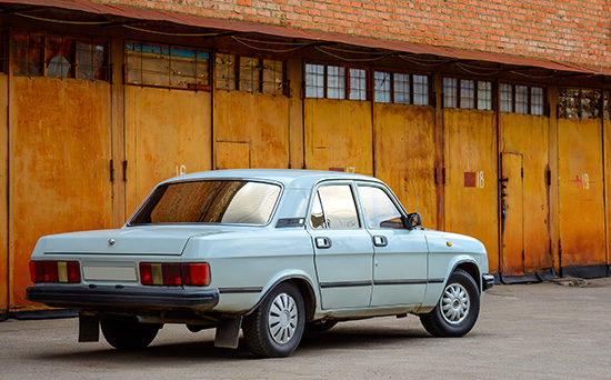 Executorium's tweet card. As Executor, can I drive the estate vehicles? No - don't take the car without understanding the insurance and risk.