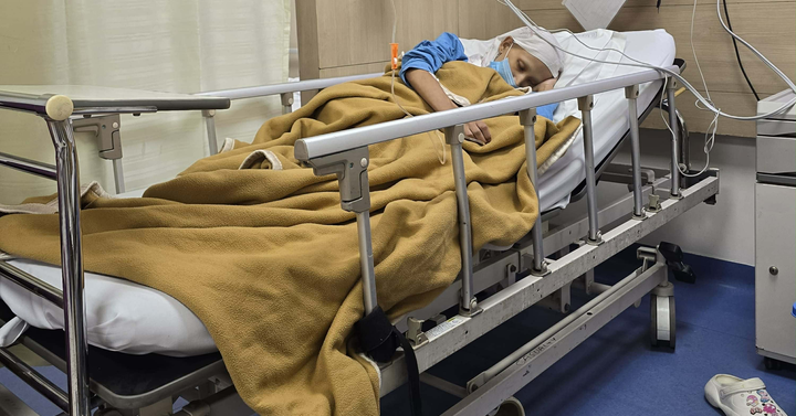 Tweet card summary image