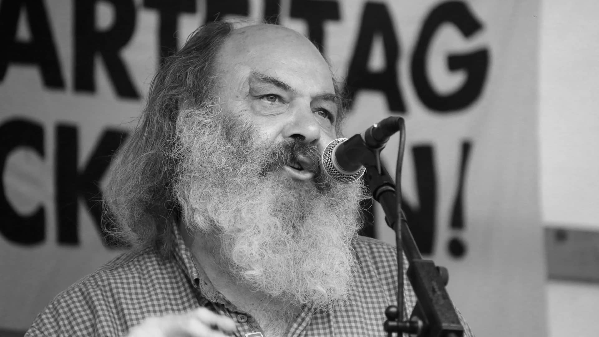 Nietzschescode's tweet card. Er kämpfte sein gesamtes Leben gegen rechtsextreme Tendenzen. Auch im Widerstand gegen das DDR-Regime 1989 war der ostdeutsche Theologe Lothar König aktiv. Am heutigen Montag ist der langjährige...