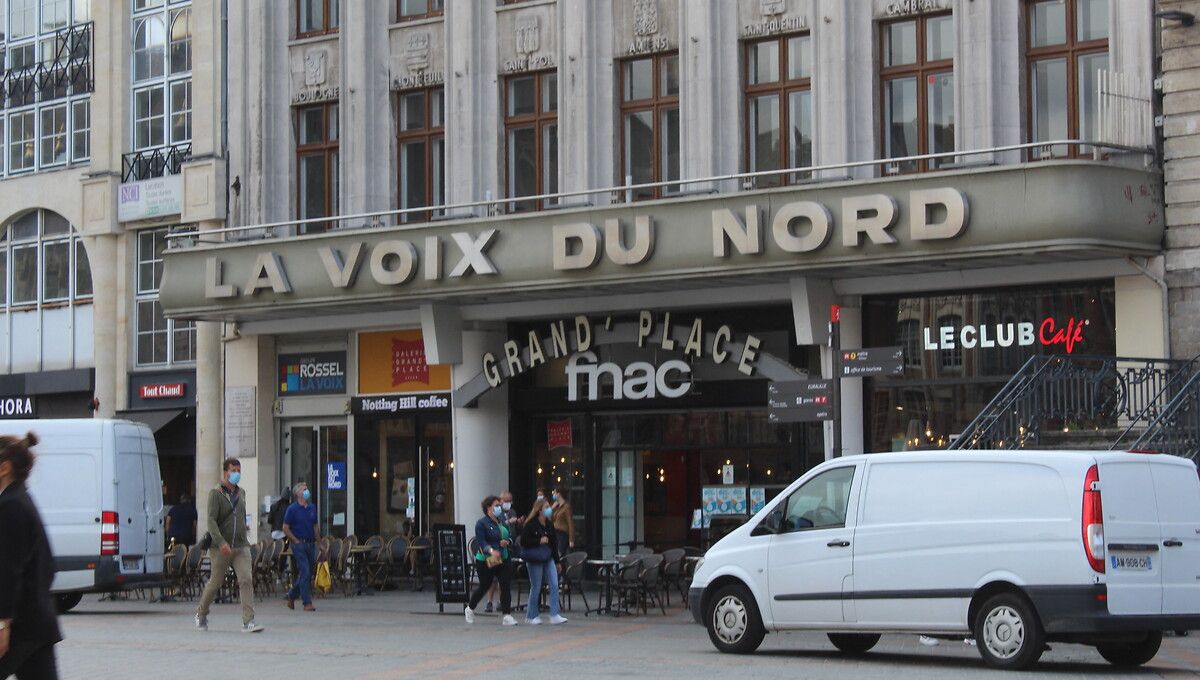 aurliejobard's tweet card. La direction de la Voix du Nord a présenté ce lundi 16 janvier aux salariés un plan social prévoyant la suppression de 105 postes dont 48 journalistes et la création de 50 nouveaux, soit une coupe de...