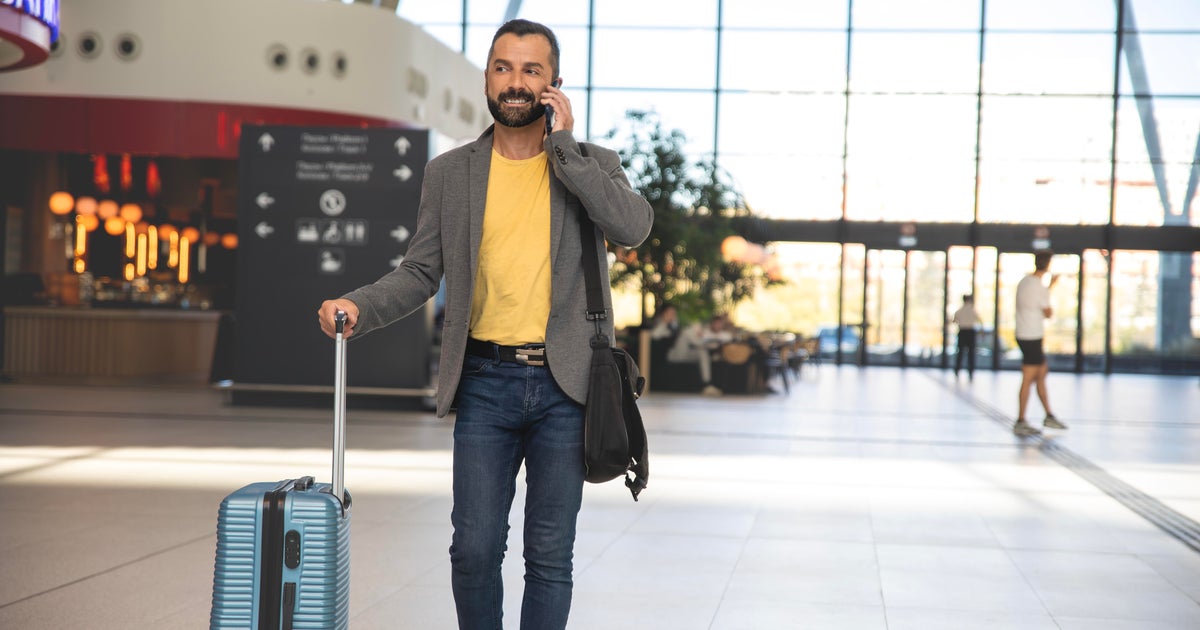 CBSNews's tweet card. The agency's "Golden Age of Travel" campaign aims to restore civility to air travel. Experts say they have doubts.