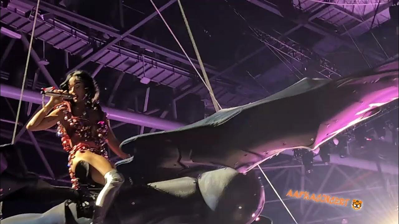 UndertakeAAP's tweet card. Roar Katy Perry Lifetimes Tour the O2 Concert