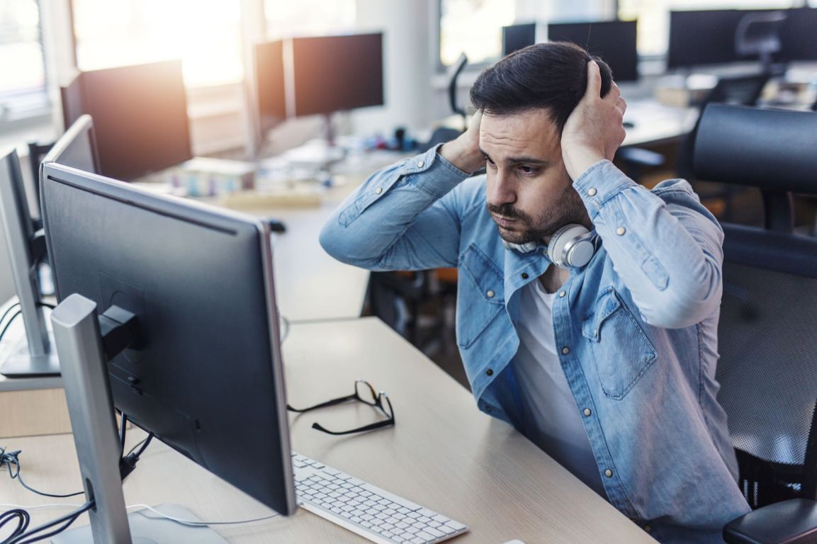 ManagedITblog's tweet card. Technology issues in business are impactful to consumer trust and can stifle growth. In our society where speed, delivery and depth of service are “make it or break it” difference makers in business,...