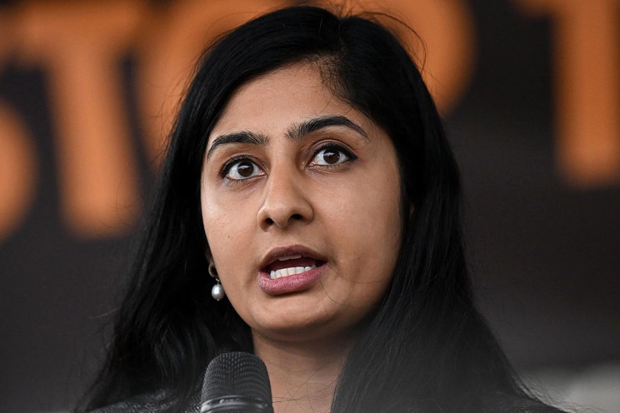 jk_rowling's tweet card. There is even a Jewish Green movement which offers a reasoned definition of anti-Semitism and fights attempts to overturn it.