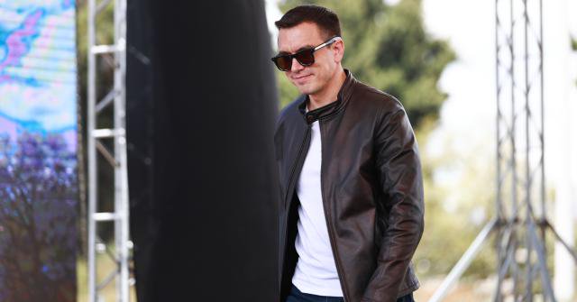 Tweet card summary image